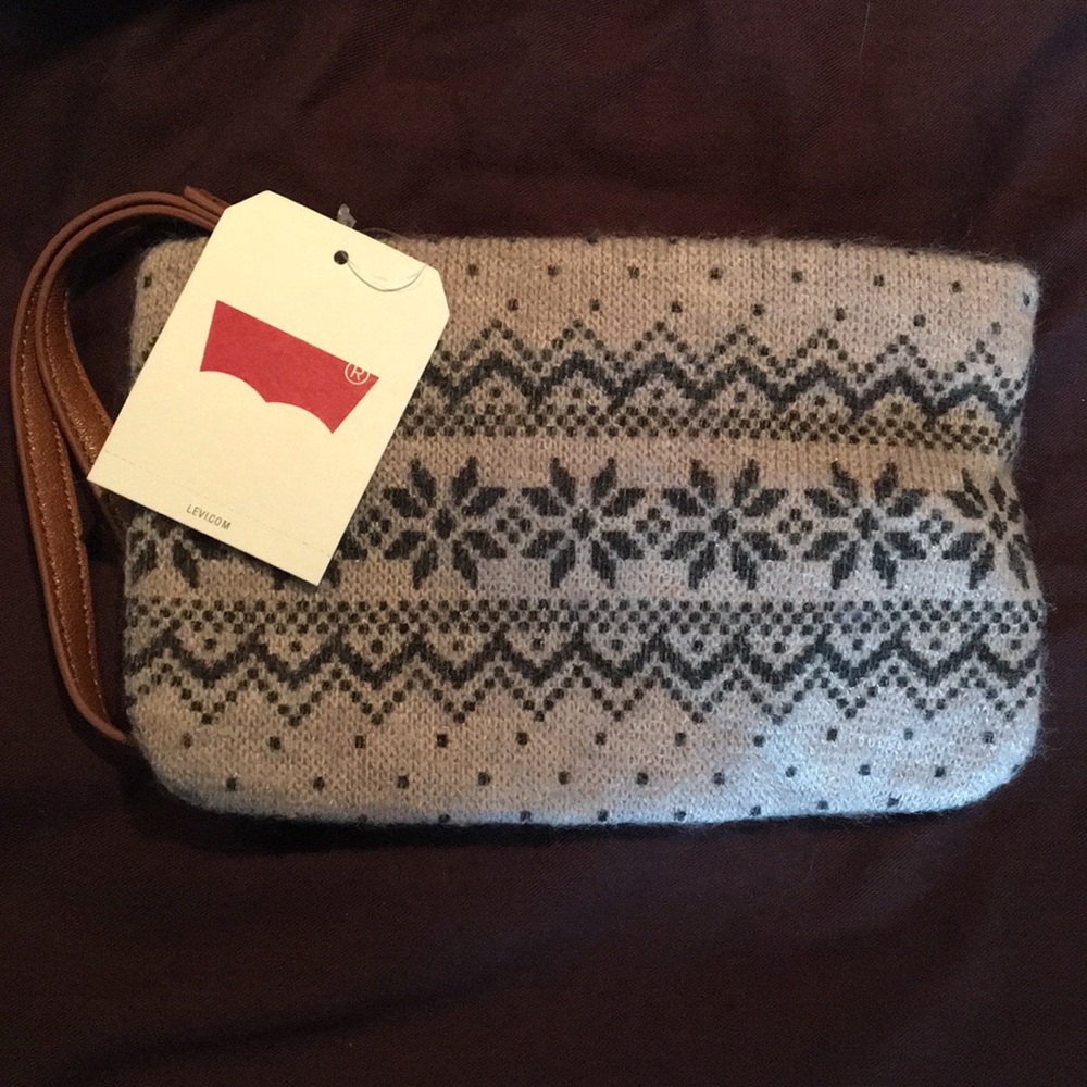 Winter Wristlet